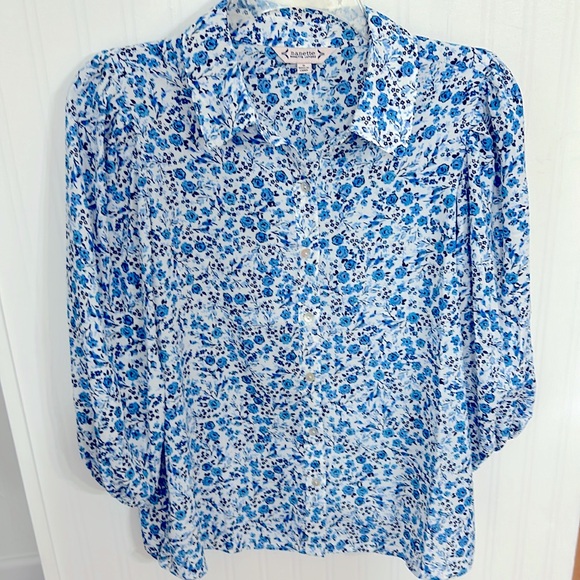 Cute floral 3/4 puffy sleeve top. - Picture 1 of 5